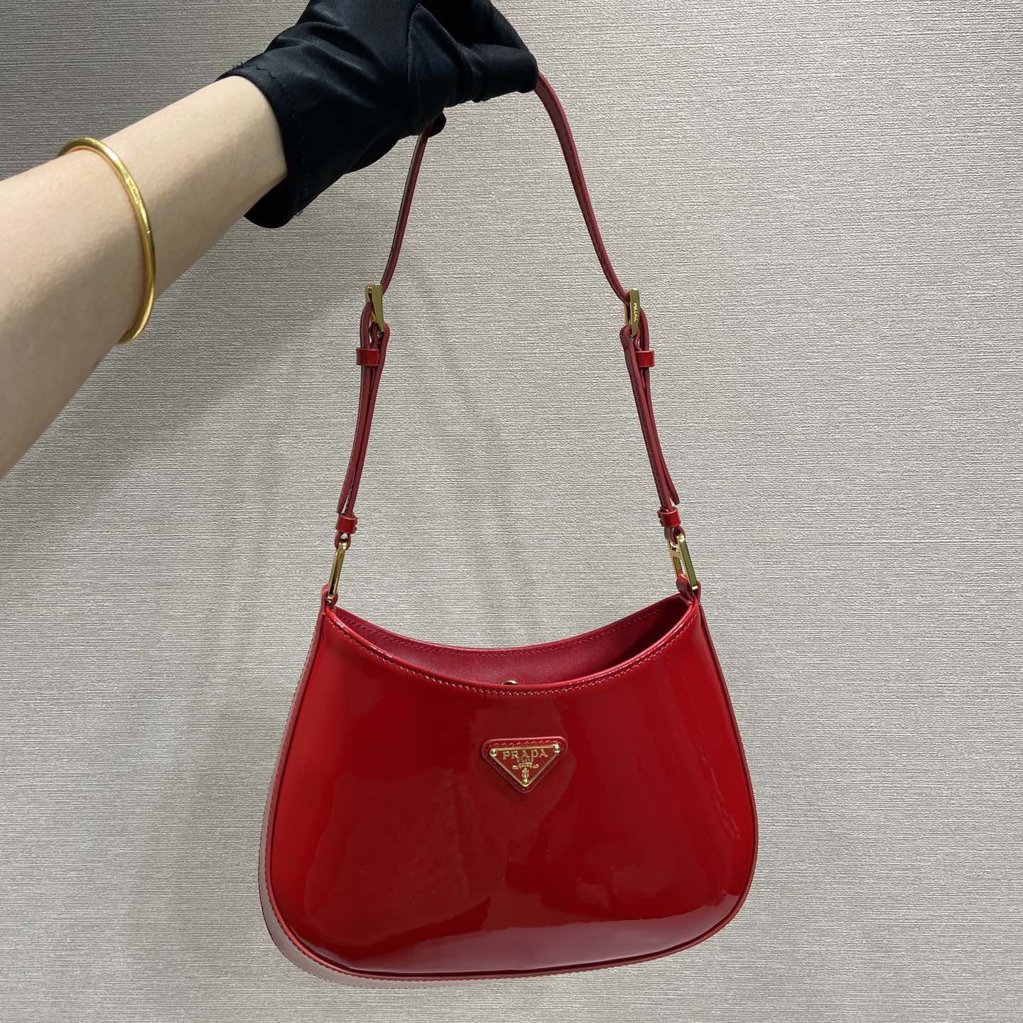 Pra*a top handle bags